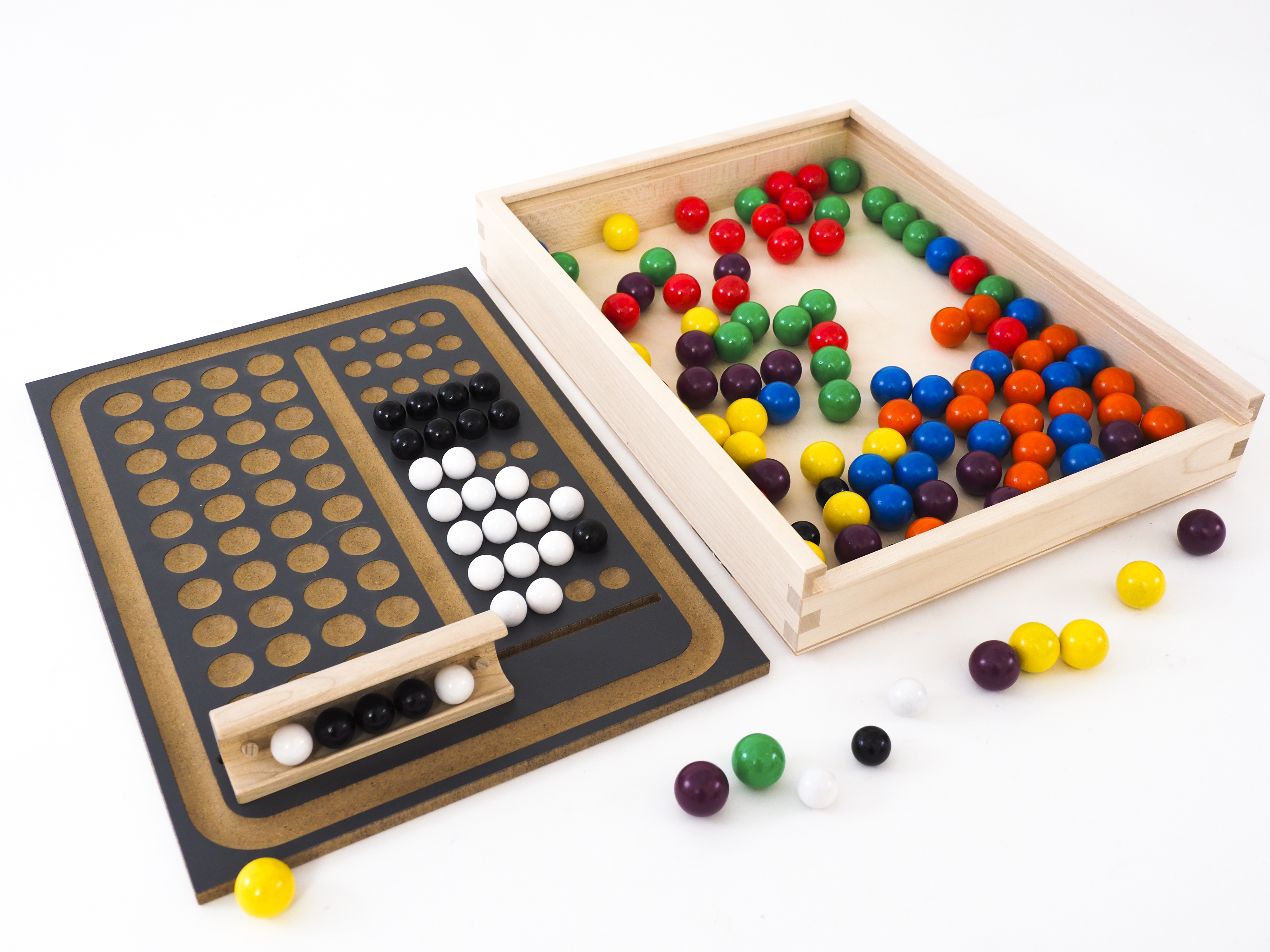 Kugelgrips Logikspiel aus Holz 2