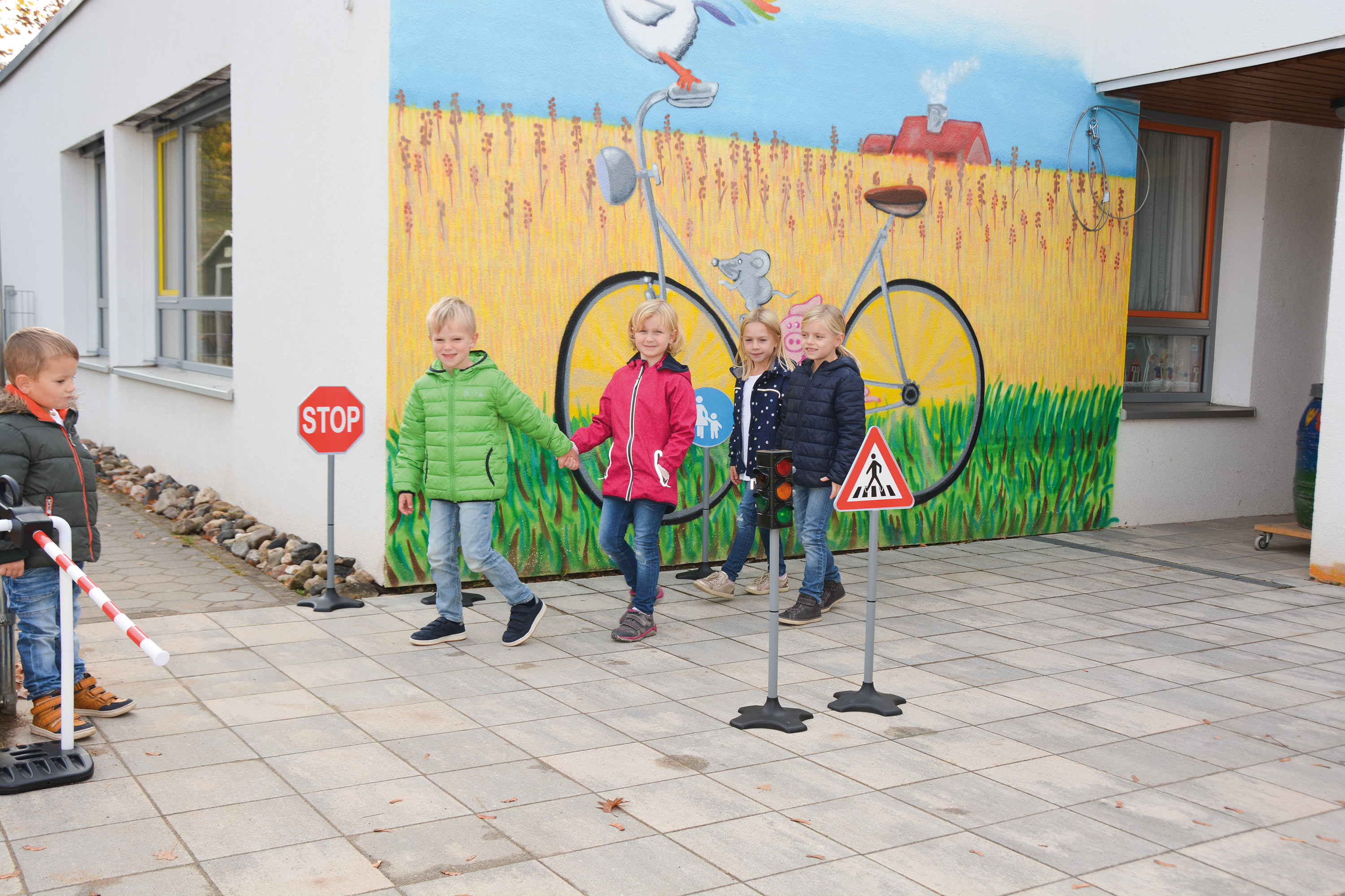 Verkehrsschilder für die Verkehrserziehung mit Kindern